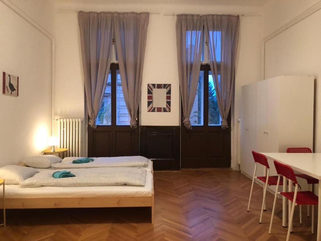 Apatrhostel Brno Bagian luar foto