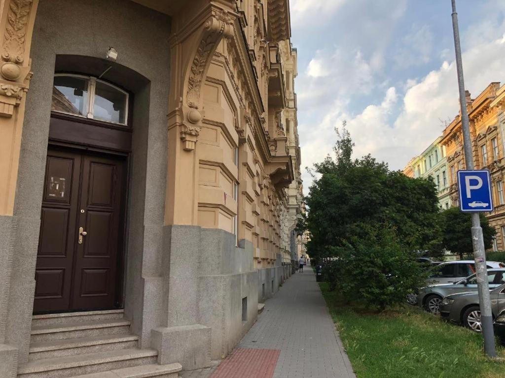 Apatrhostel Brno Bagian luar foto