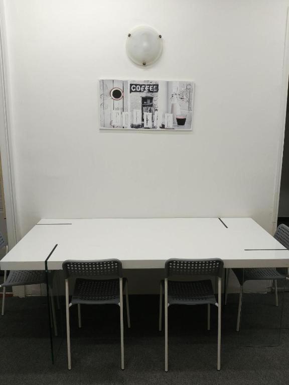 Apatrhostel Brno Bagian luar foto