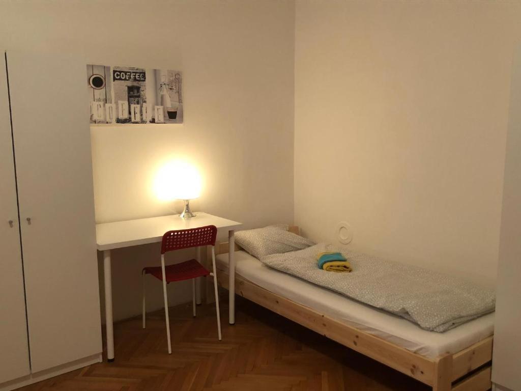 Apatrhostel Brno Bagian luar foto