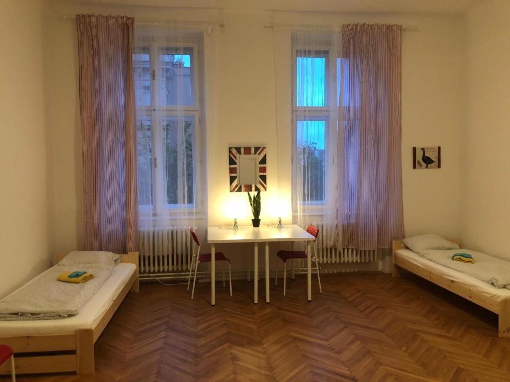 Apatrhostel Brno Bagian luar foto