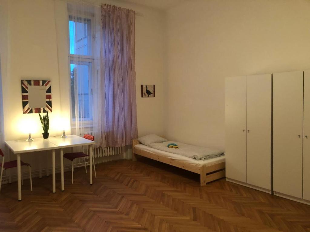 Apatrhostel Brno Bagian luar foto